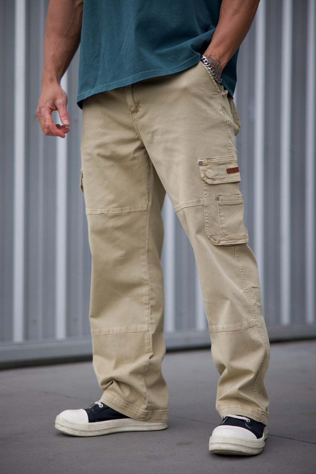 6032 - Old Money Twill Cargo Pants